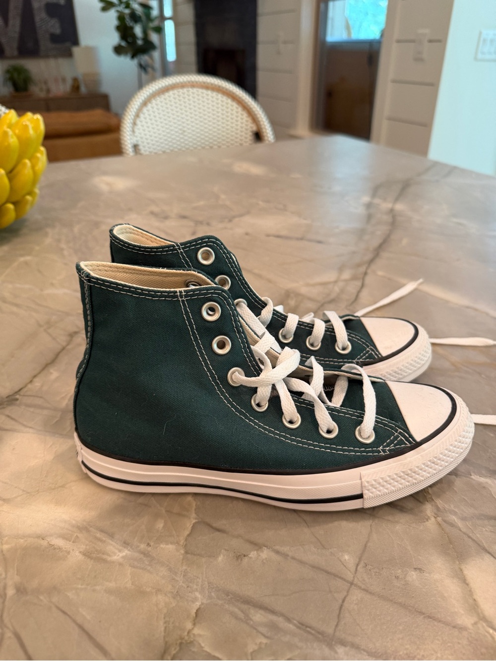Converse size 6